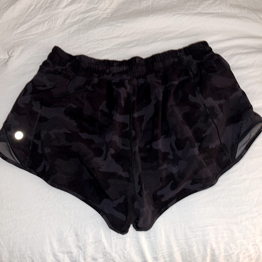 Lululemon LR Hotty Hot Shorts